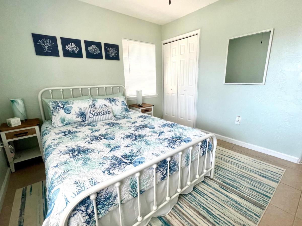 Beach Bungalow In Downtown Cocoa Beach Villa Eksteriør bilde
